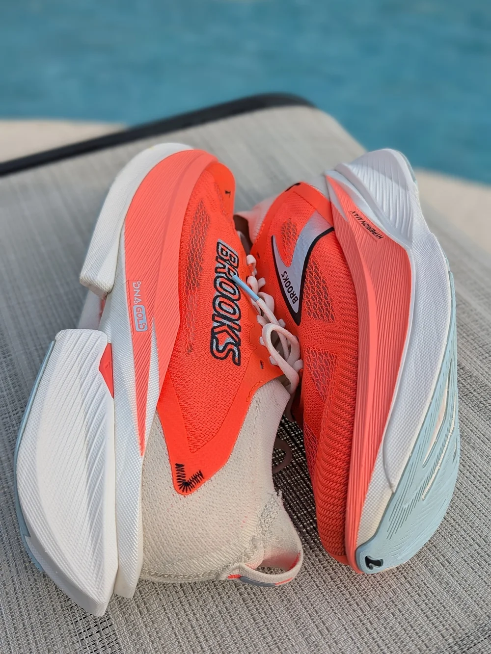 Brooks Hyperion Max 3 Women's Size 9.5 Fiery Coral Running Shoes 1204551B659 - Picture 10 of 12